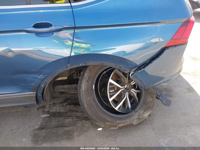 2020 VOLKSWAGEN TIGUAN 3VV3B7AX1LM006260 Photo 5