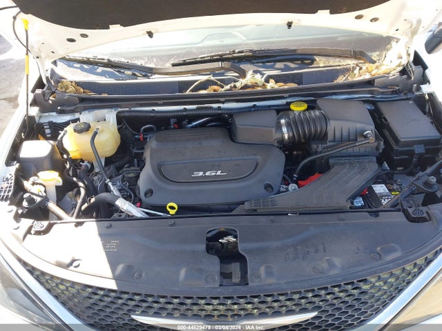 Chrysler Pacifica Touring 2017 2C4RC1DG7HR531709 Image 10