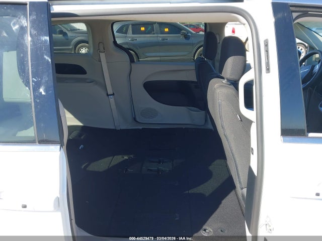 Chrysler Pacifica Touring 2017 2C4RC1DG7HR531709 Image 8