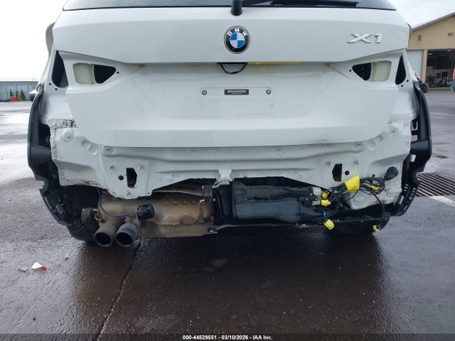 WBAVL1C52FVY41725 BMW X1 Xdrive28i
