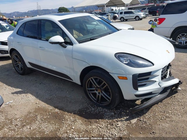 2021 PORSCHE MACAN WP1AA2A50MLB03154