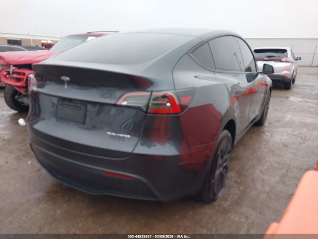 2024 Tesla Model Y Long Range Dual Motor All-wheel Drive მანქანა იყიდება აუქციონზე, vin: 7SAYGDEE8RA336133, აუქციონის ნომერი: 44529587