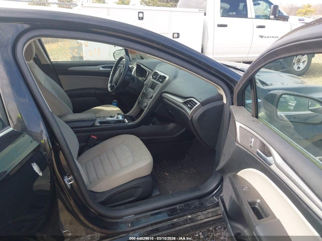 44529610 :رقم المزاد ، 3FA6P0UU3JR273668 vin ، 2018 Ford Fusion Hybrid S مزاد بيع