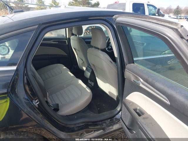 44529610 :رقم المزاد ، 3FA6P0UU3JR273668 vin ، 2018 Ford Fusion Hybrid S مزاد بيع