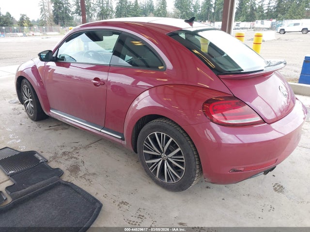 2017 VOLKSWAGEN BEETLE 3VWF17AT2HM604454 Photo 2