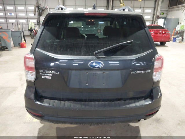 Subaru Forester 2.5i Premium 2018 JF2SJAEC3JH424064 Image 16