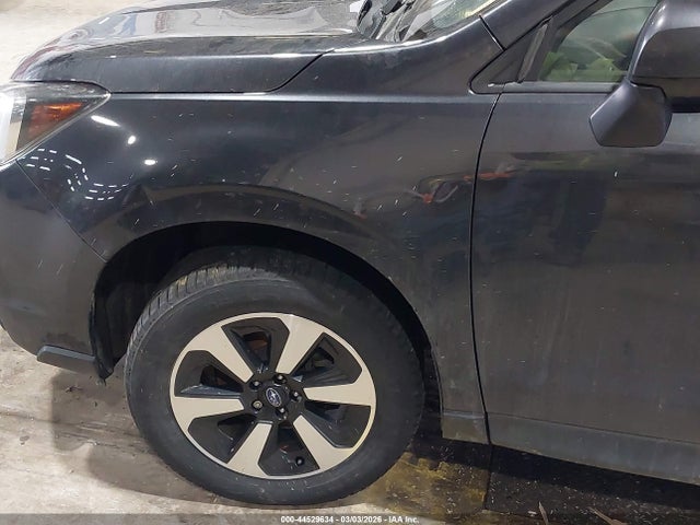 Subaru Forester 2.5i Premium 2018 JF2SJAEC3JH424064 Image 6