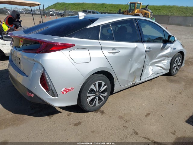 2017 TOYOTA PRIUS PRIME JTDKARFP0H3048476 Photo 3