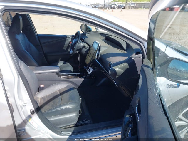 2017 TOYOTA PRIUS PRIME JTDKARFP0H3048476 Photo 4