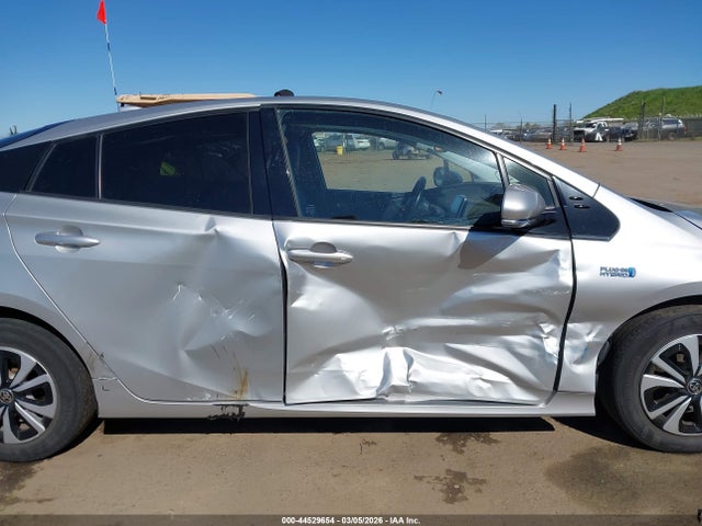 2017 TOYOTA PRIUS PRIME JTDKARFP0H3048476 Photo 5