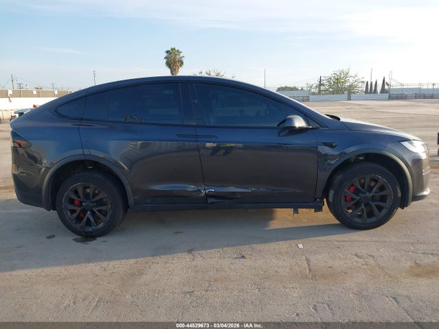 Продаж на аукціоні авто 2023 Tesla Model X Plaid Tri Motor All-wheel Drive, vin: 7SAXCBE64PF422737, номер лоту: 44529673