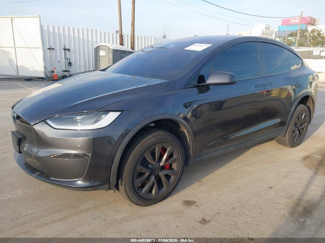 2023 TESLA MODEL X 7SAXCBE64PF422737 Photo 1