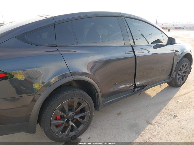 2023 TESLA MODEL X 7SAXCBE64PF422737 Photo 5