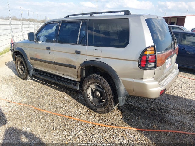2001 MITSUBISHI MONTERO JA4LS21HX1P064587 Photo 2