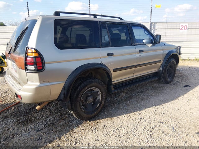 2001 MITSUBISHI MONTERO JA4LS21HX1P064587 Photo 3