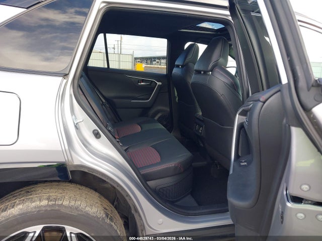 Toyota Rav4 Prime Xse 2022 JTMEB3FVXND080184 Image 8