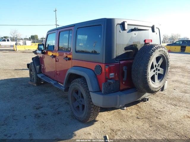 2013 JEEP WRANGLER UNLIMITED 1C4BJWDG4DL524160 Photo 2