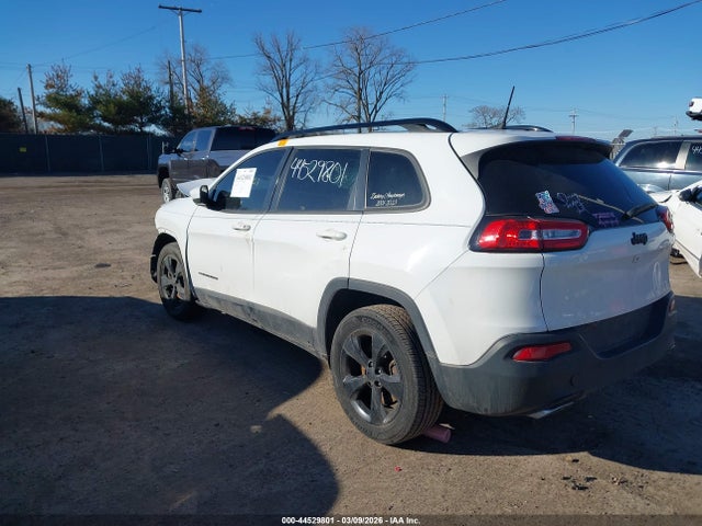 2016 Jeep Cherokee Altitude მანქანა იყიდება აუქციონზე, vin: 1C4PJLCS3GW107870, აუქციონის ნომერი: 44529801
