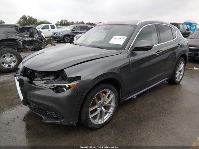 2021 ALFA ROMEO STELVIO ZASPAKBN4M7D18739 Photo 1