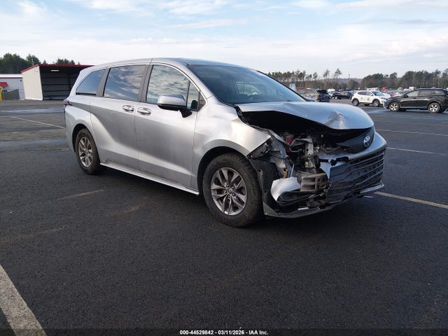 2021 TOYOTA SIENNA 5TDKSKFC7MS020796