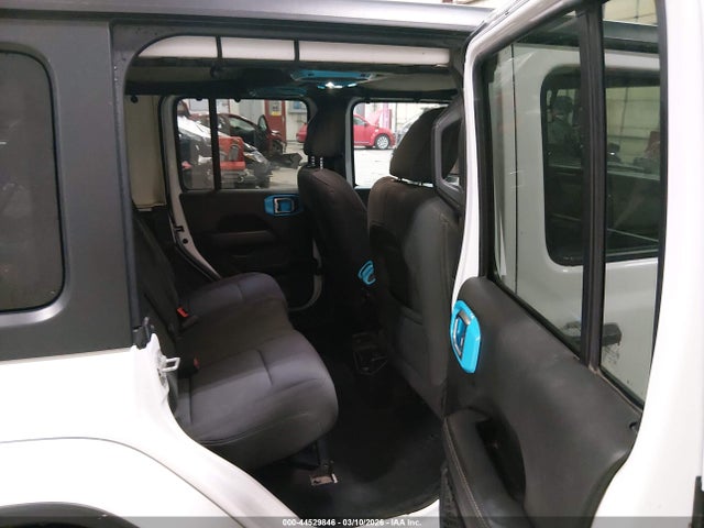 1C4HJXEN0MW592175 Jeep Wrangler Unlimited Sahara 4x4