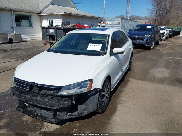 2017 Volkswagen Jetta 1.4t Se მანქანა იყიდება აუქციონზე, vin: 3VWDB7AJ3HM376953, აუქციონის ნომერი: 44529979