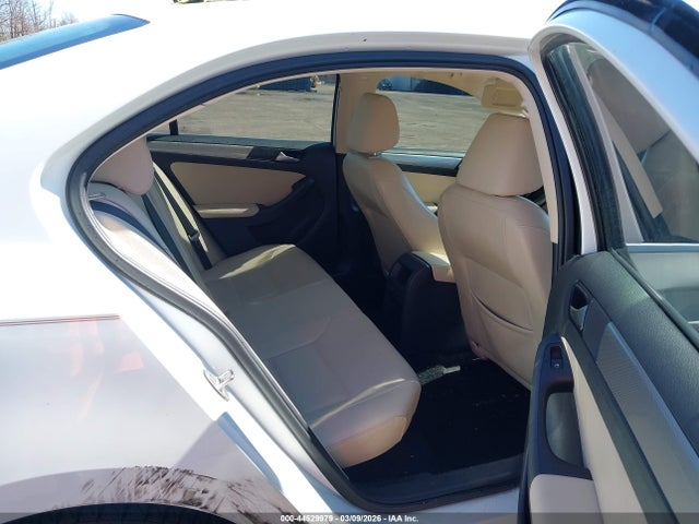 2017 Volkswagen Jetta 1.4t Se მანქანა იყიდება აუქციონზე, vin: 3VWDB7AJ3HM376953, აუქციონის ნომერი: 44529979