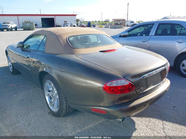 2001 JAGUAR XK8 SAJDA42C51NA17981 Photo 2