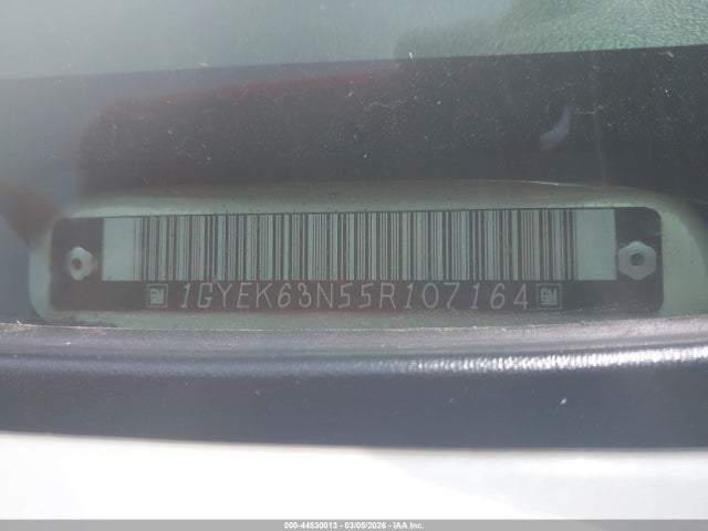 44530013 :رقم المزاد ، 1GYEK63N55R107164 vin ، 2005 Cadillac Escalade Standard مزاد بيع