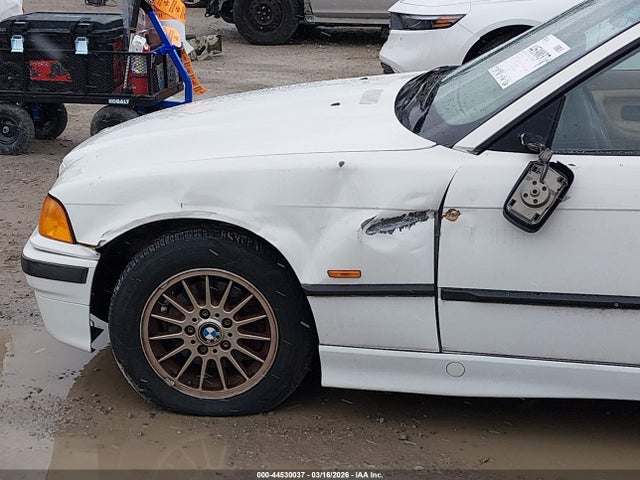 1998 Bmw 328ic მანქანა იყიდება აუქციონზე, vin: WBABK8325WEY89241, აუქციონის ნომერი: 44530037