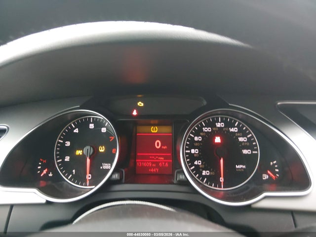 2010 Audi A5 2.0t Premium მანქანა იყიდება აუქციონზე, vin: WAURFAFRXAA077663, აუქციონის ნომერი: 44530080
