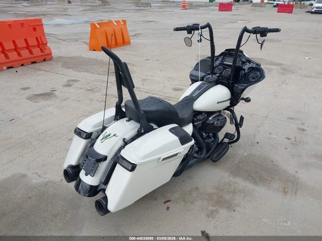 2018 HARLEY-DAVIDSON FLTRXS 1HD1KTC14JB679358 Photo 3