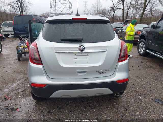 44530101 :رقم المزاد ، KL4CJASBXMB311566 vin ، 2021 Buick Encore Fwd Preferred مزاد بيع
