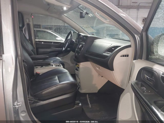 2014 Chrysler Town & Country Touring მანქანა იყიდება აუქციონზე, vin: 2C4RC1BGXER417931, აუქციონის ნომერი: 44530116