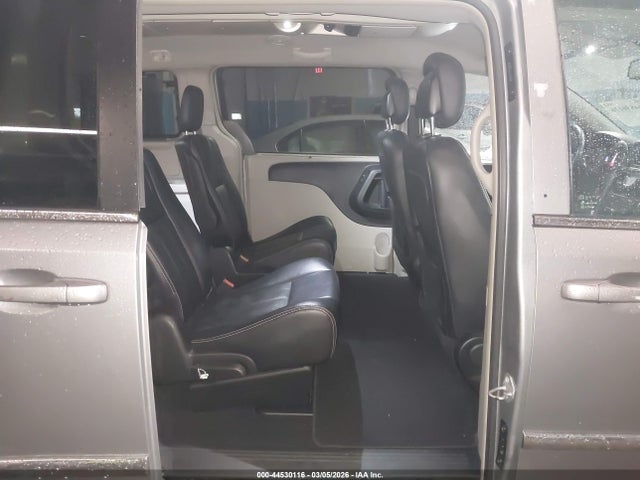 2014 Chrysler Town & Country Touring მანქანა იყიდება აუქციონზე, vin: 2C4RC1BGXER417931, აუქციონის ნომერი: 44530116