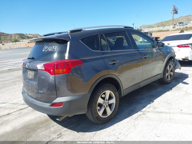 JTMWFREV3FJ036463 Toyota Rav4 Xle