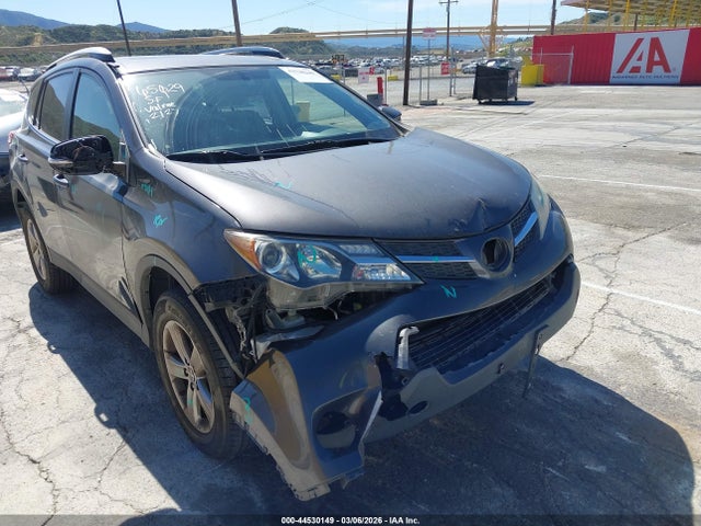 JTMWFREV3FJ036463 Toyota Rav4 Xle