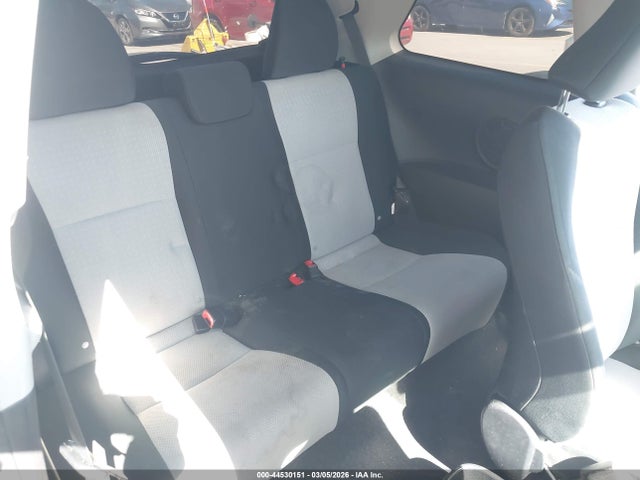 JTDJTUD38ED588687 Toyota Yaris L (tmc/cbu Plant)