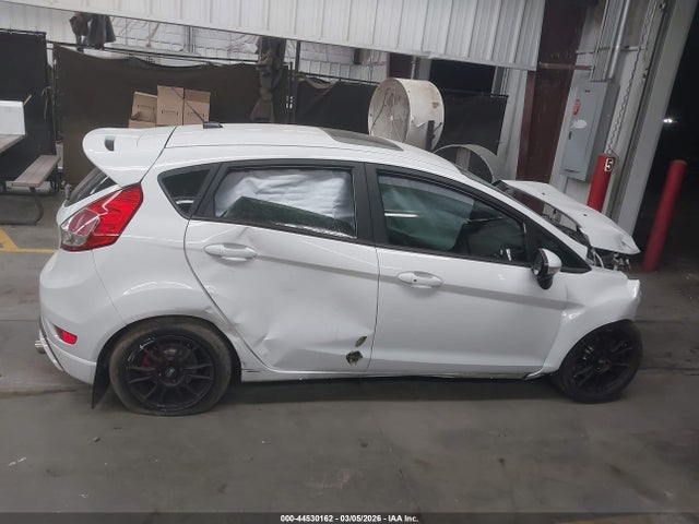 Ford FIESTA ST 2015 3FADP4GX6FM141822 Image 13