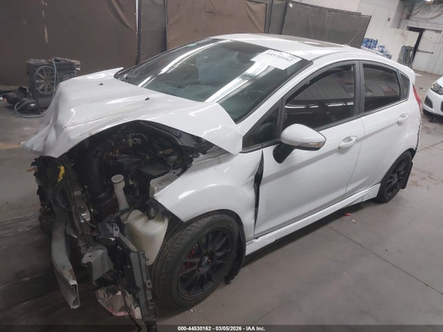 Ford FIESTA ST 2015 3FADP4GX6FM141822 Image 2