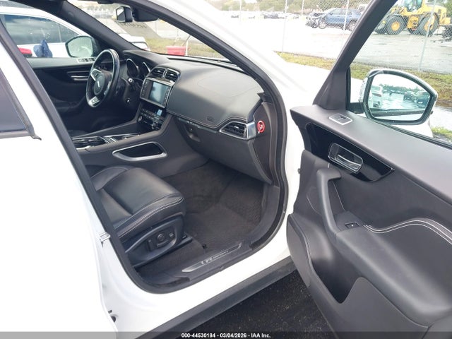 Aukcja sprzedaży 2017 Jaguar F-pace 20d R-sport, vin: SADCL2BN6HA085977, numer aukcji: 44530184