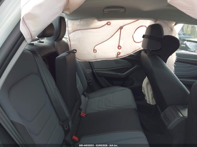 2025 Volkswagen Jetta 1.5t Sel მანქანა იყიდება აუქციონზე, vin: 3VWGX7BUXSM001799, აუქციონის ნომერი: 44530203