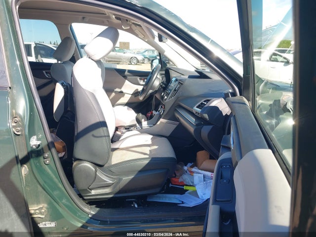 44530210 :رقم المزاد ، JF2SKAEC5NH484530 vin ، 2022 Subaru Forester Premium مزاد بيع