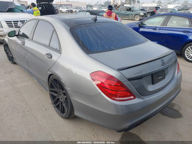 2015 MERCEDES-BENZ S 550 WDDUG8CBXFA187359 Photo 2