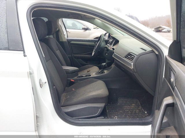 2019 Volkswagen Jetta 1.4t R-line/1.4t S/1.4t Se მანქანა იყიდება აუქციონზე, vin: 3VWC57BUXKM077351, აუქციონის ნომერი: 44530242