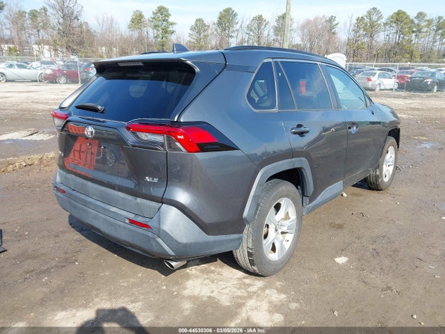 2T3W1RFV3KC031435 Toyota Rav4 Xle