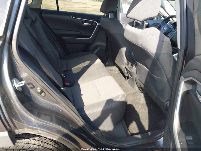 2T3W1RFV3KC031435 Toyota Rav4 Xle