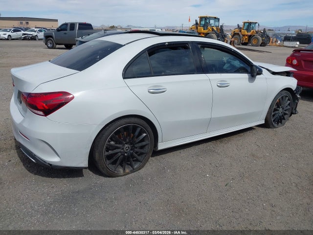 Продаж на аукціоні авто 2019 Mercedes-benz A 220, vin: WDD3G4EB3KW022316, номер лоту: 44530317