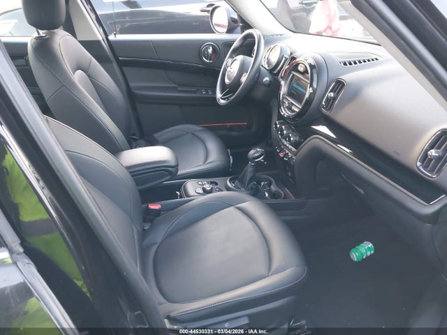 2019 MINI COUNTRYMAN WMZYS7C51K3F46484 Photo 4