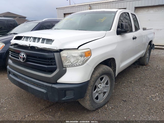 Aukcja sprzedaży 2017 Toyota Tundra Sr 5.7l V8, vin: 5TFUW5F13HX625184, numer aukcji: 44530368